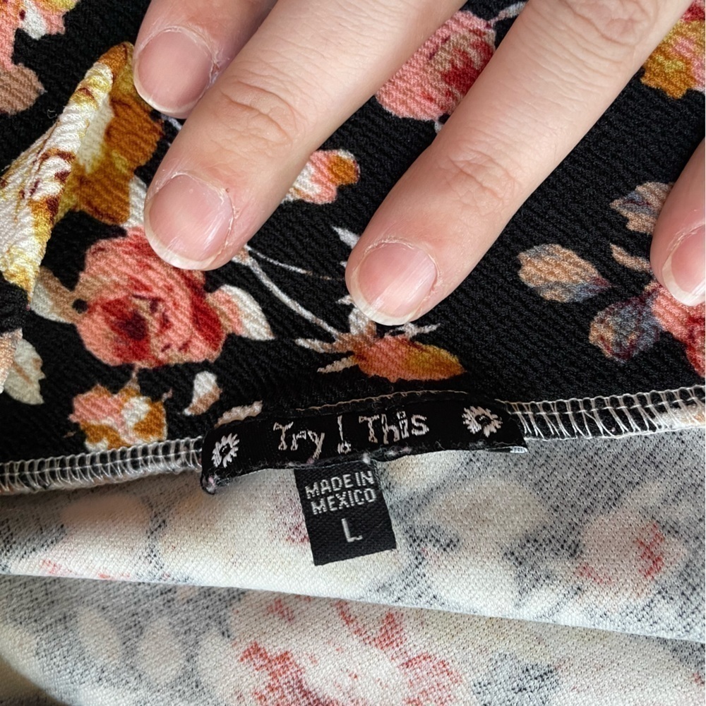 3/$30 2Large dress and skirt bundle - Picture 2 of 7